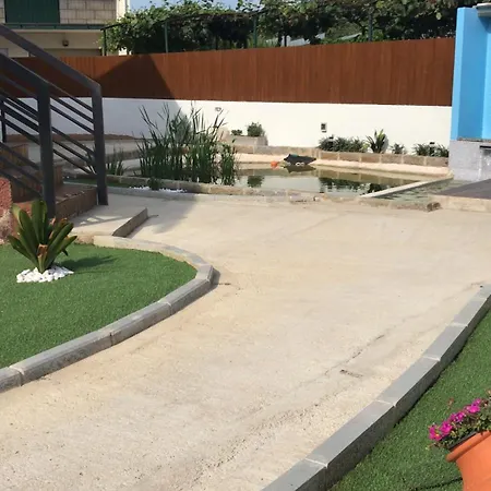 Feriehus Al - Bino - *